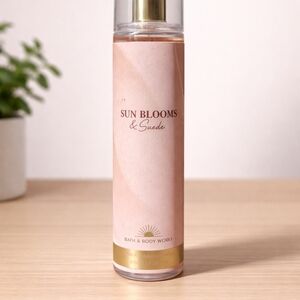 Bath & Body Works Sun Blooms & Suede Fragrance Mist